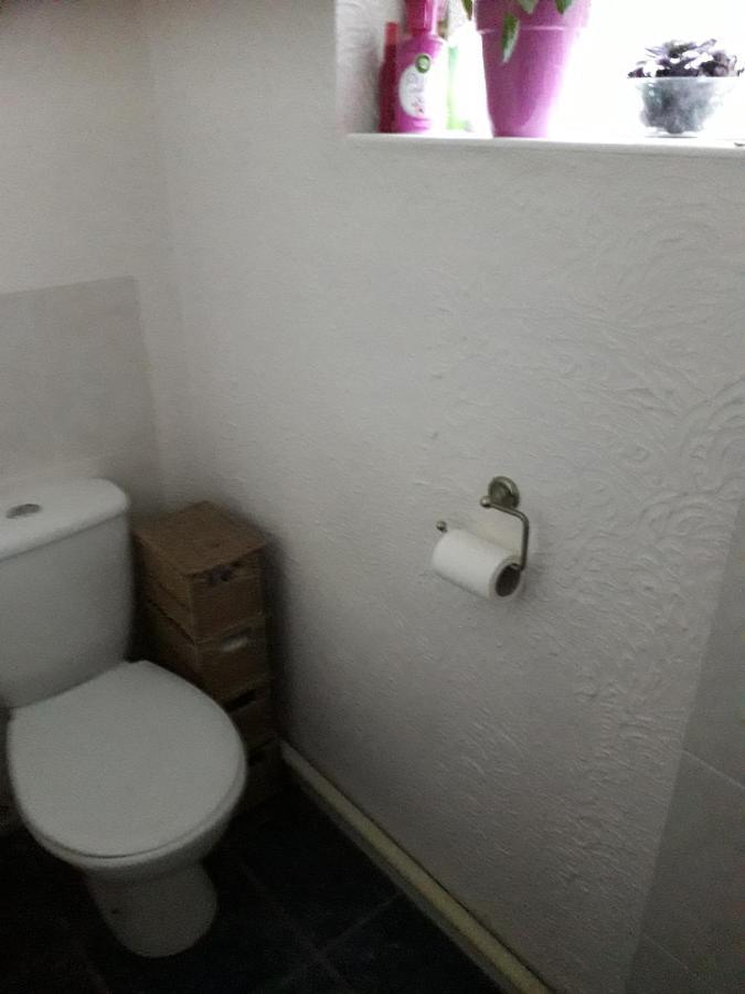 Home From Home Single Or Double Room Netflix Or Virgin Tv Wifi & Free Parking Poole Luaran gambar