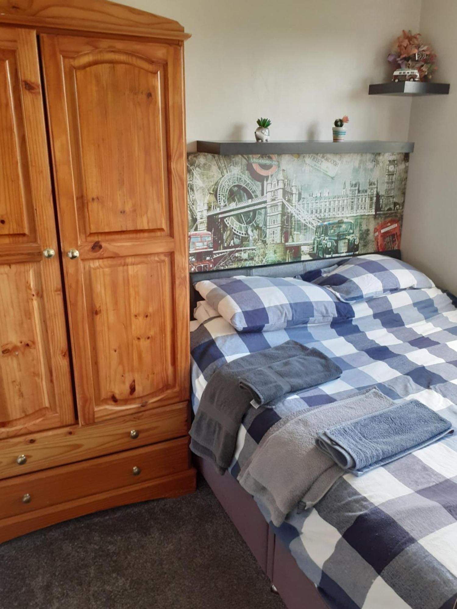 Home From Home Single Or Double Room Netflix Or Virgin Tv Wifi & Free Parking Poole Luaran gambar